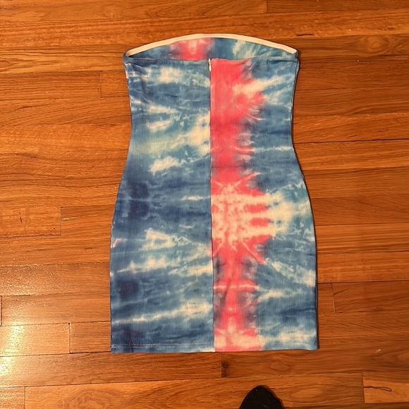 NWOT Superdown tie dye dress - Picture 6 of 7